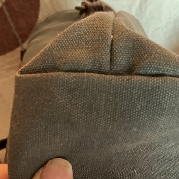 Red House Canvas Tote - Picture 5 of 12